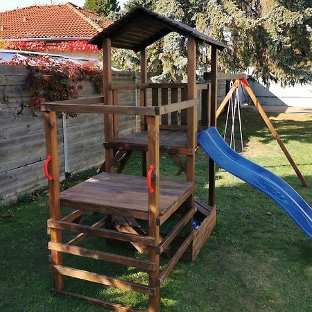 Pension Zlicin Прага Екстериор снимка